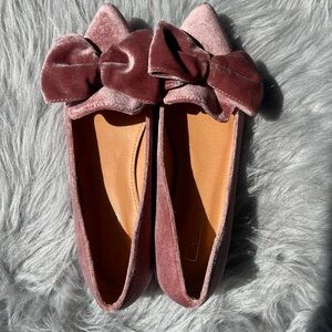 Elegant Velvet Bow Flats